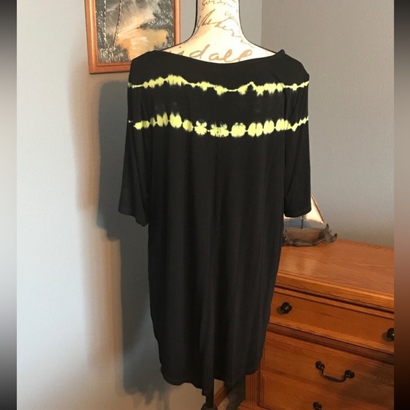 Torrid size 2 top NWOT - Picture 3 of 4